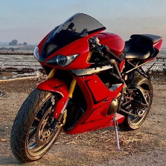 Amotopart Triumph 2006-2008 Daytona 675 rosso con kit di rivestimento in linea nera