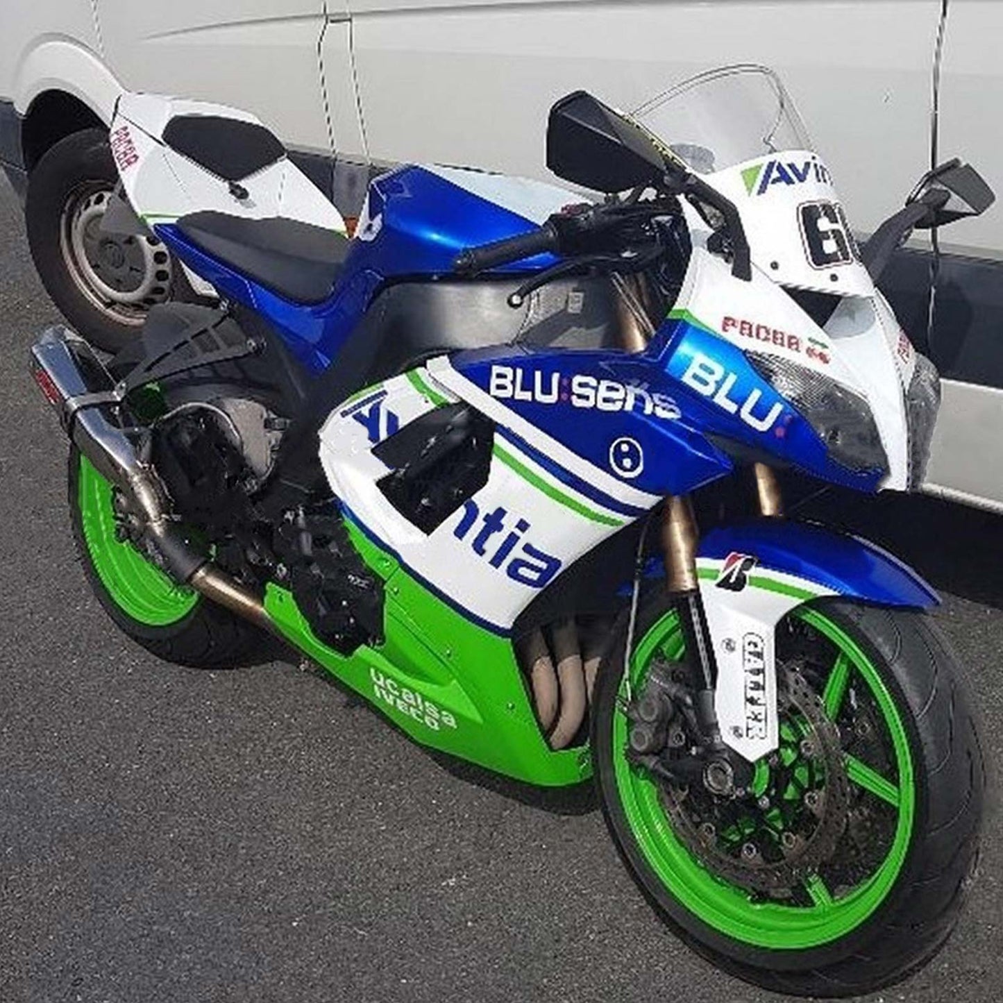 Amotopart Kawasaki ZX10R 2008-2010 Wei? Es Green Cladding Kit