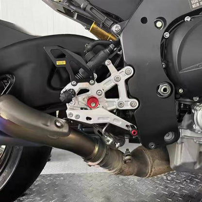 Pedane arretrate regolabili SP Racing per Honda CBR1000RR-R 2021-2025