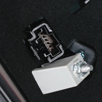 Mercedes-Benz E250/E350/E400/E550/E63 AMG/E63 AMG S 2014 Fanale posteriore interno a LED destro, luce freno 2129060403 2129062857