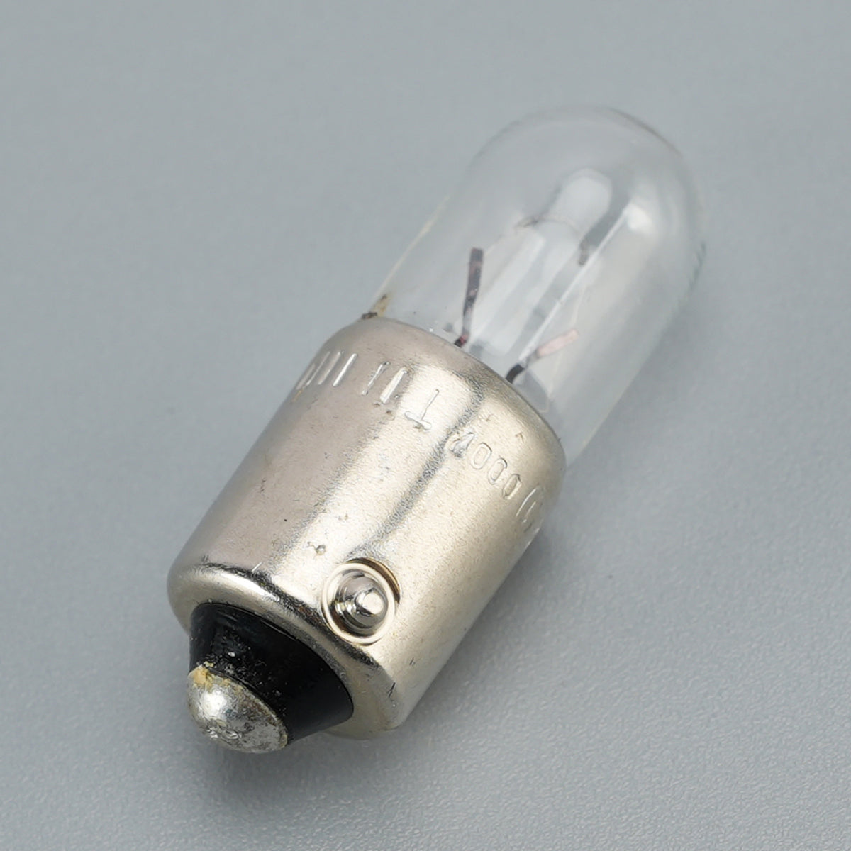 Lampada alogena ausiliaria T4W 3893 YS3893G BA9S 12V 4W Per OSRAM