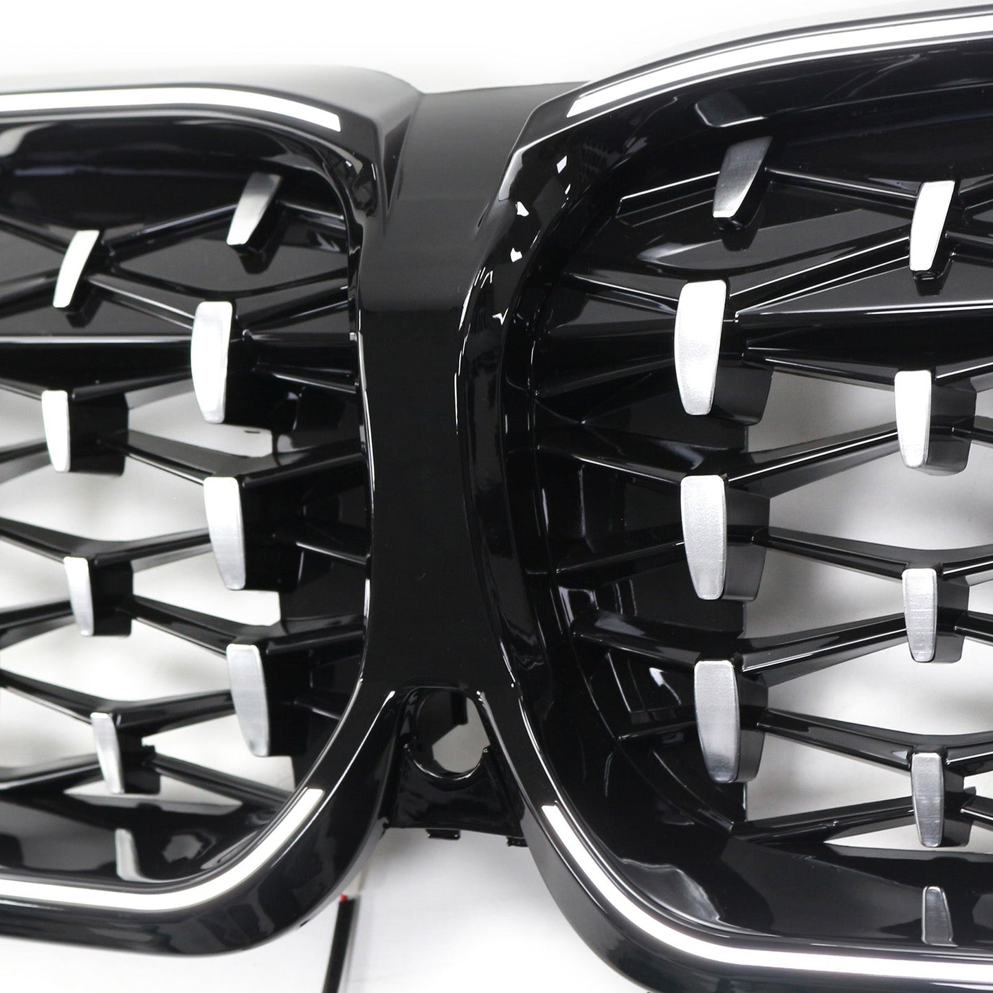 Griglia a doppio rene con diamante cromato BMW Serie 3 G20 2019-2022 51138072085