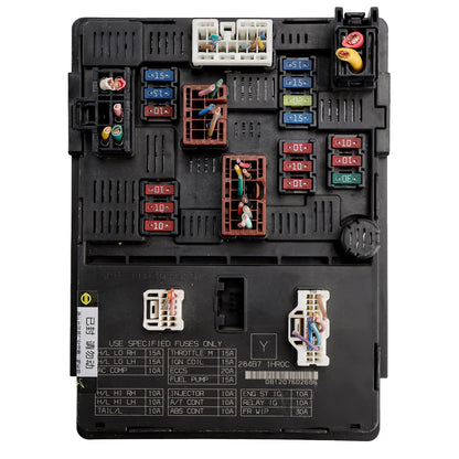 Modulo di controllo dell'alimentazione della scatola dei fusibili del motore 284B7-1HR0C per Nissan Versa 1.6L 13-19