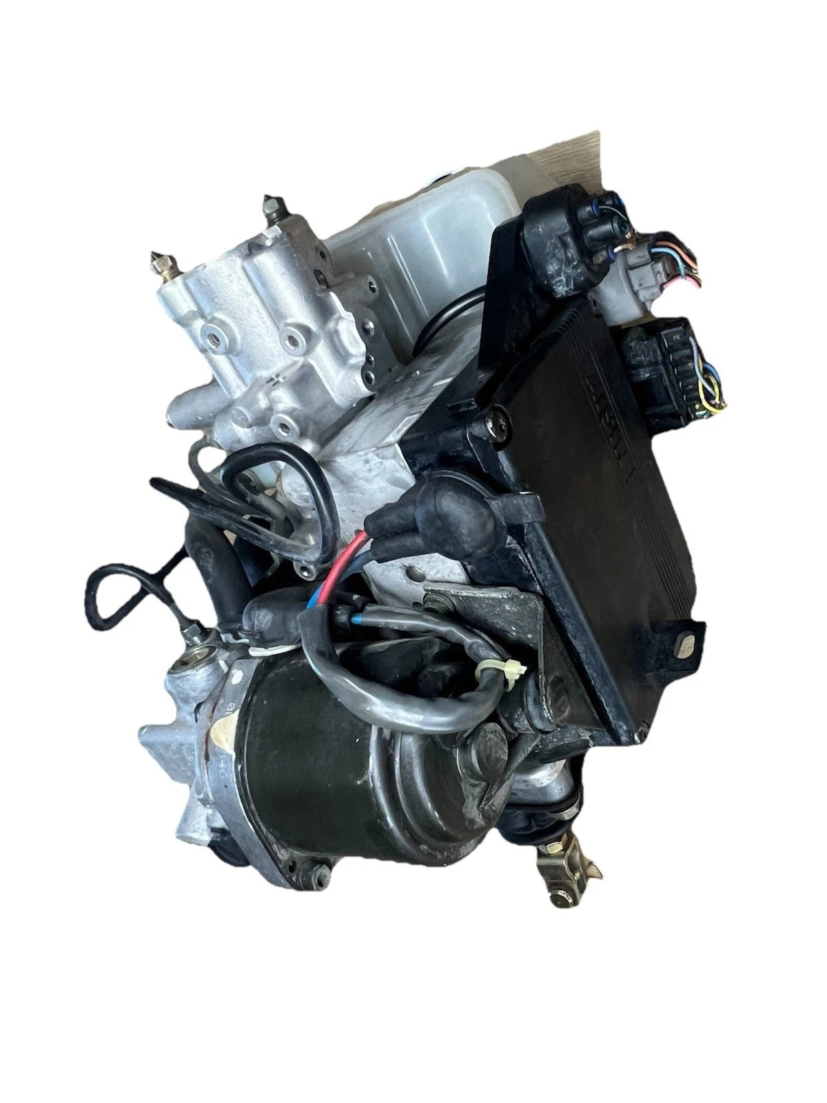 Cilindro principale del servofreno della pompa ABS Mitsubishi Montero 2001-2002 MR407202