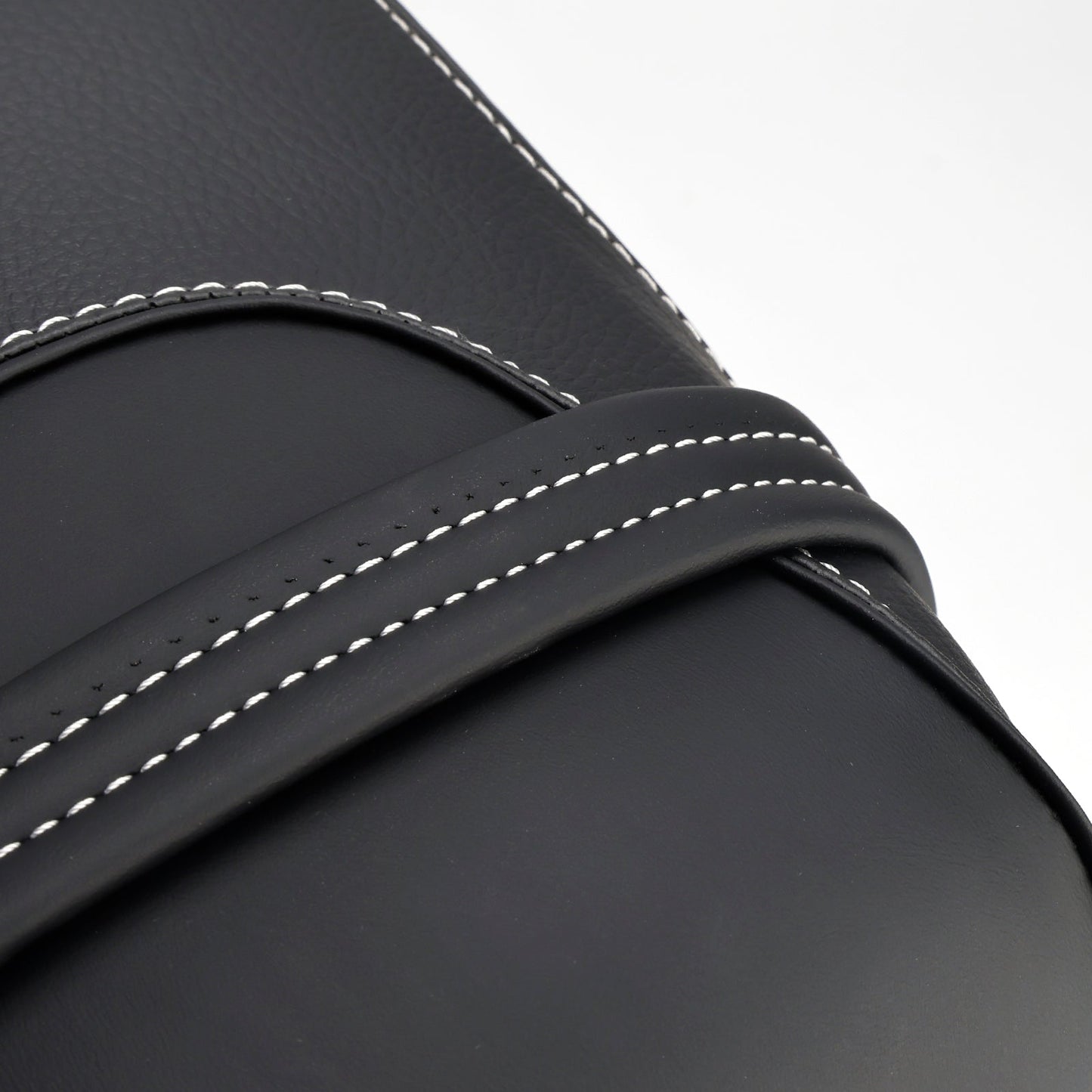 Cuscino per sedile posteriore passeggero Indian Scout Classic Limited +Tech 2025, nero opaco.