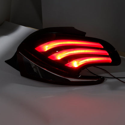 Fanali posteriori a LED sinistro e destro per Peugeot 208 (modelli restyling, 2015-2019).