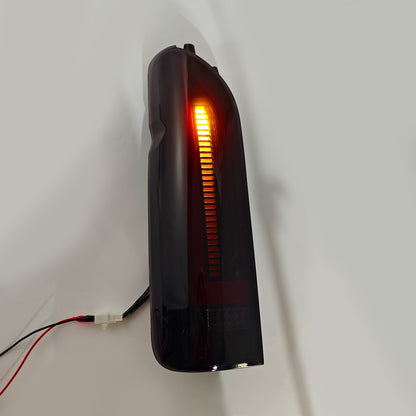 Gruppo ottico posteriore a LED sinistro e destro per Toyota Hiace 2005-2018