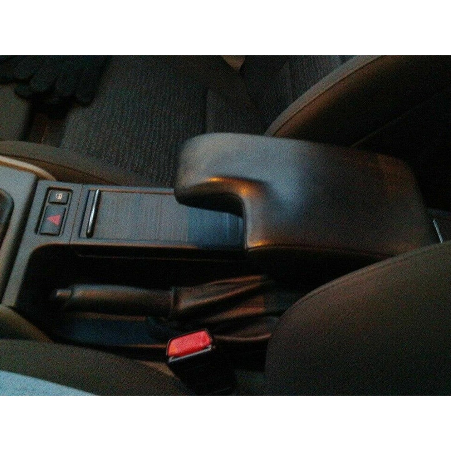 1998-2007 BMW E46 Serie 3 Portacoppa di stoccaggio della console centrale anteriore in carbonio