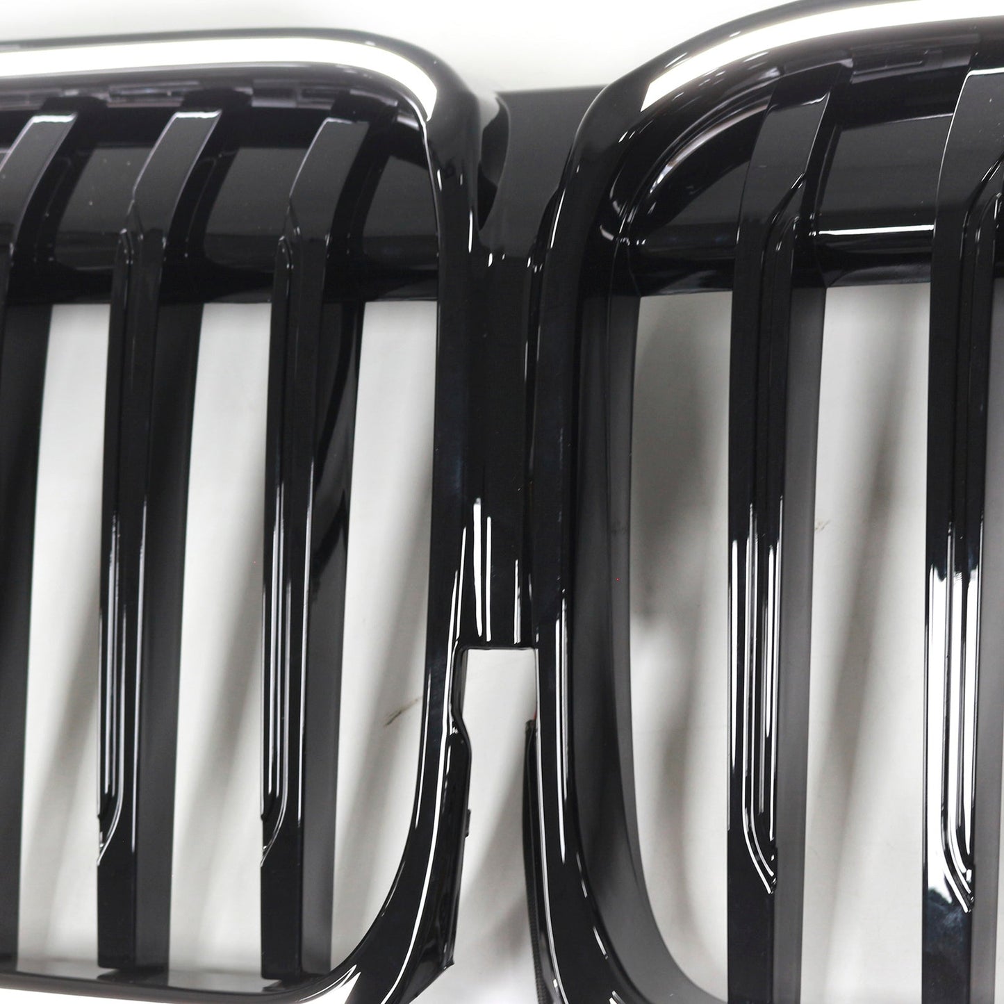 Griglia anteriore nera lucida a lamelle singole BMW Serie 7 G12 passo lungo 2019-2022