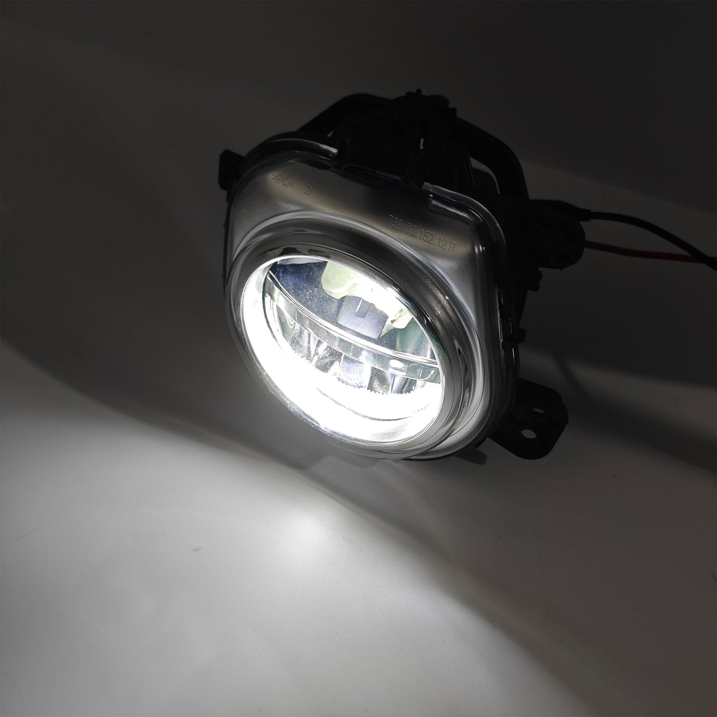 1 pz. Fendinebbia anteriore destro a LED per BMW X3 F25 X4 F26 X5 F15 X6 F16 63177317252