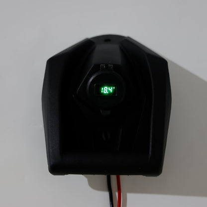 Caricabatterie rapido da 12 V per Yamaha X-MAX 300 2017-2025 con presa USB+C