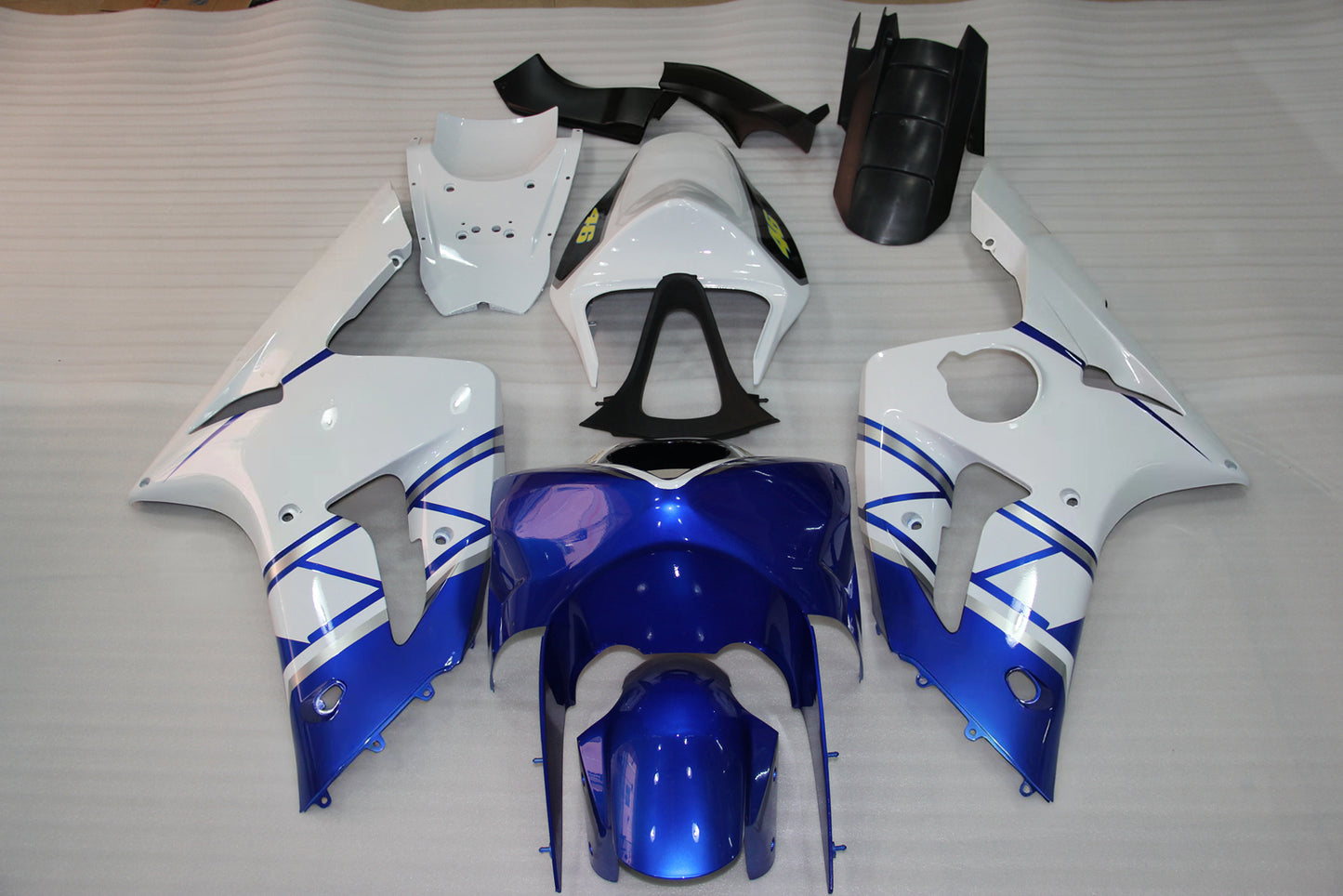 Amotopart 2003-2004 Kawasaki ZX6R Cladding White & Blue Kit