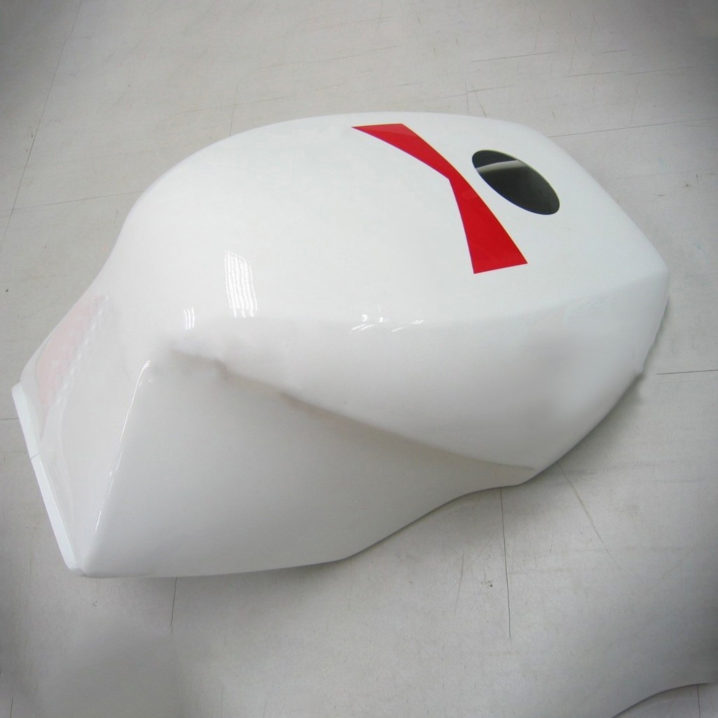 Amotopart Yamaha RZV500 / RD500 1985-1987 rosso con kit di travestimento bianco
