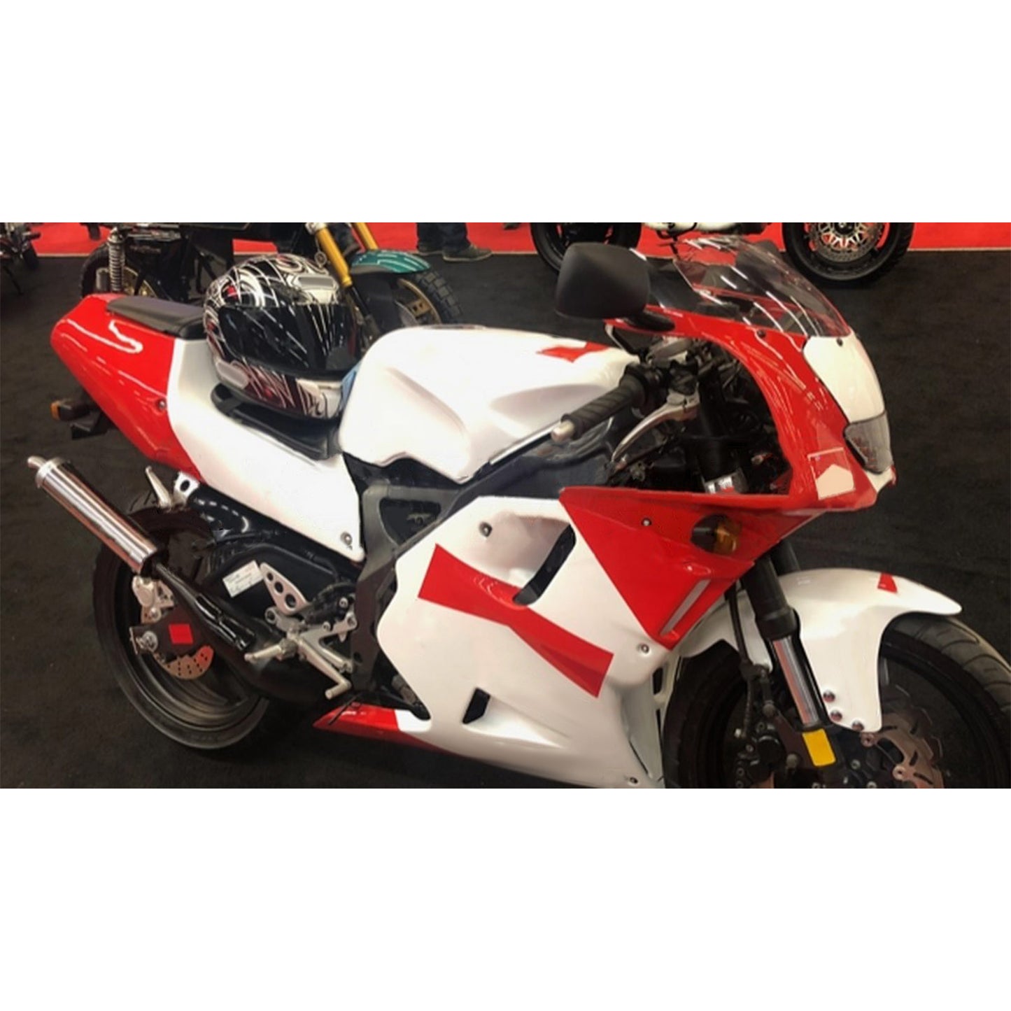 Amotopart Yamaha 1991-1994 TZR 250 rosso bianco? Con kit di vendita logo nero