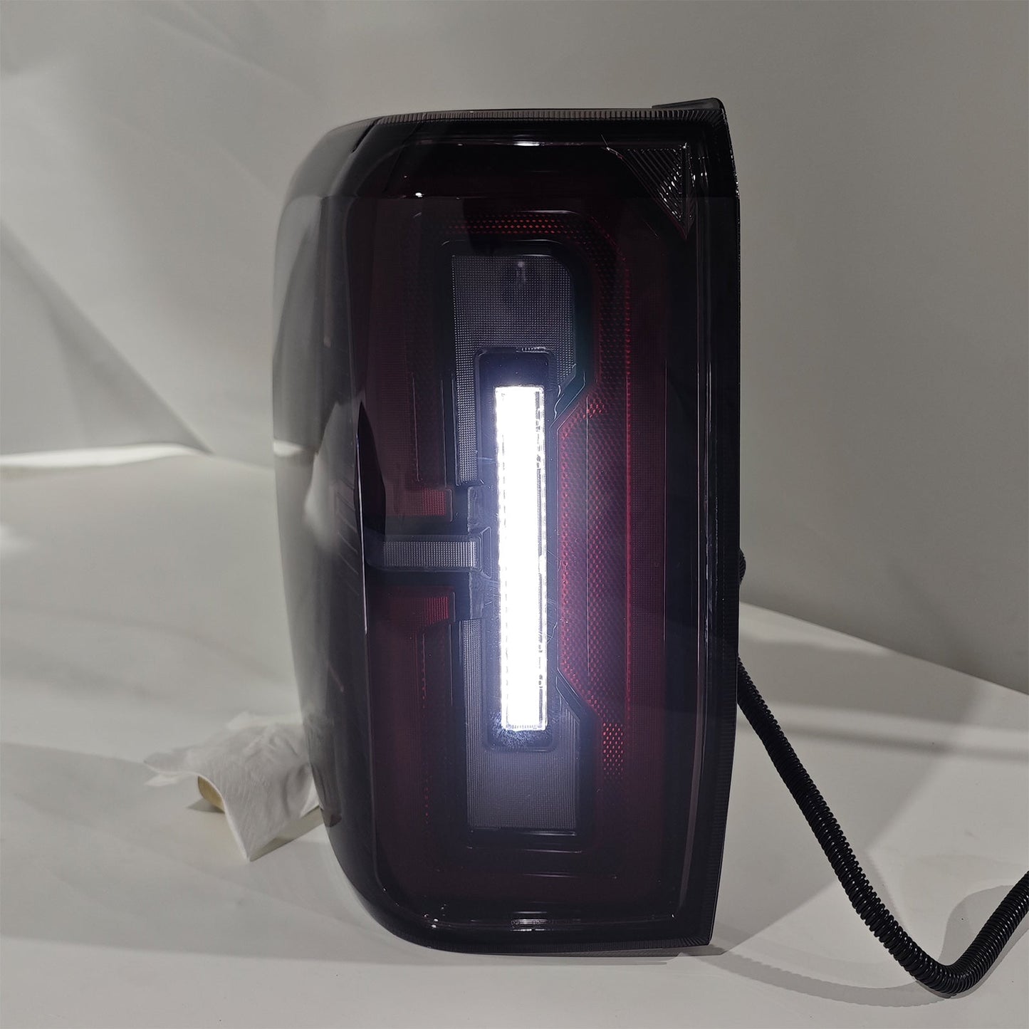 Gruppo ottico posteriore a LED sinistro e destro Ford Ranger 2022+