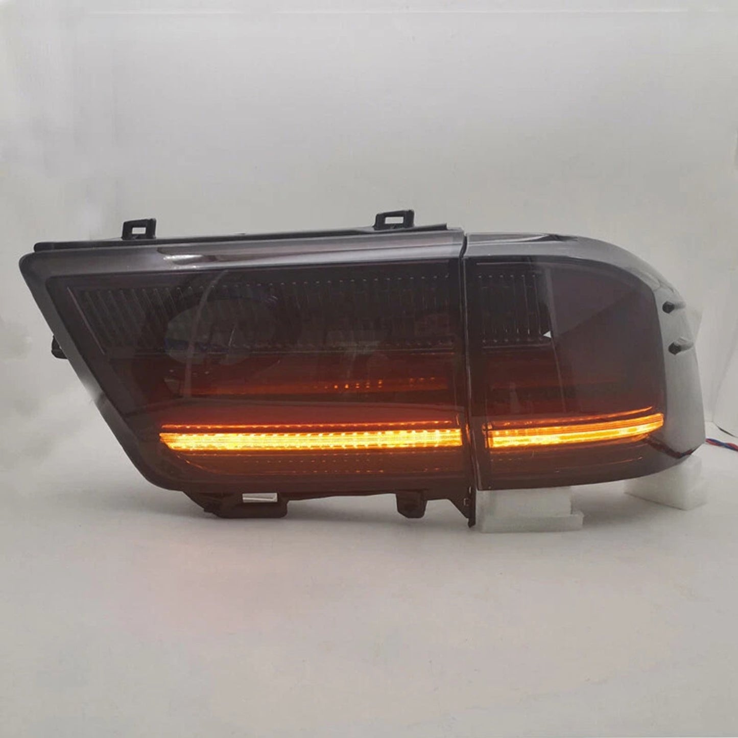 Gruppo ottico posteriore a LED sinistro e destro per Toyota Land Cruiser LC300 2021-2023