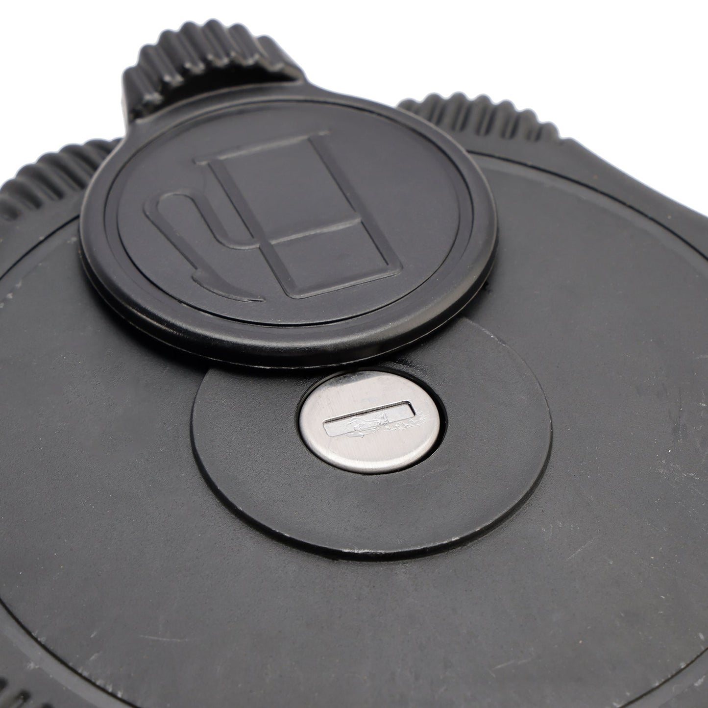 Tappo serbatoio carburante 7041664 con chiavi per Liebherr R924 R944