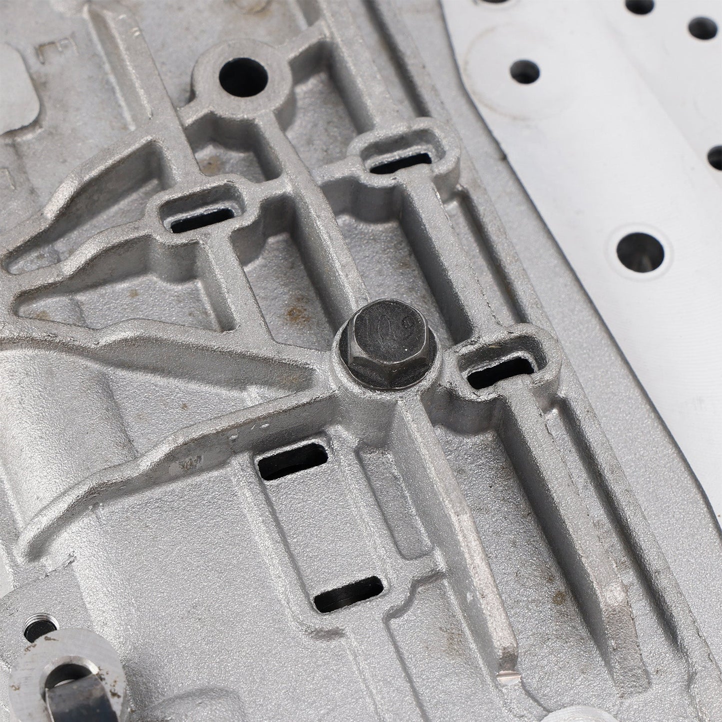 Corpo valvola GMC Sierra 1500 2010-2019 6L80 6L80E