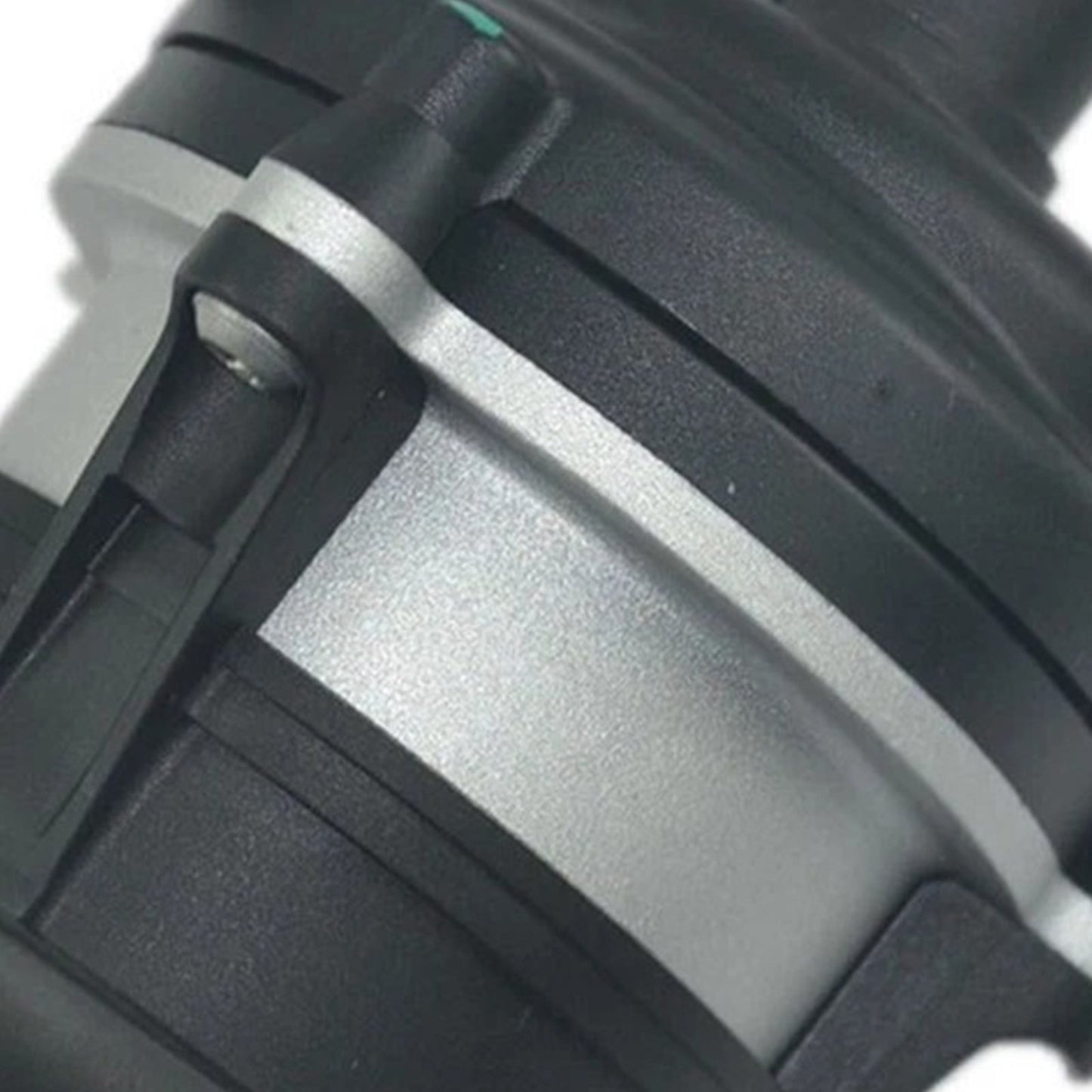 Pompa dell'acqua ausiliaria del motore Jeep Cherokee 2019-2021 68259097AB
