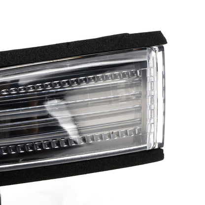 2 pezzi di indicatori di direzione a LED per specchietto retrovisore per Subaru Forester 2014-2015
