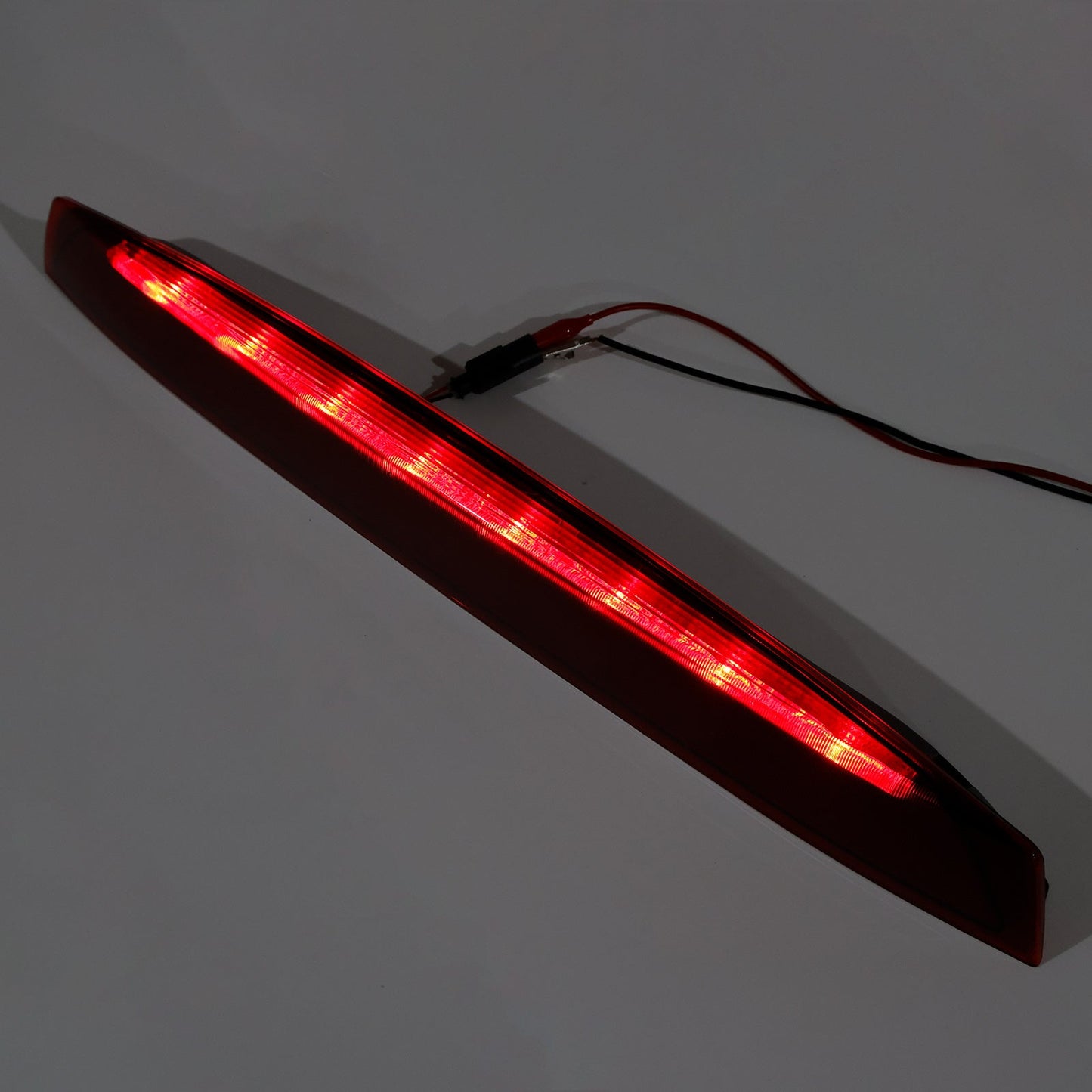 Terza luce di stop per Mercedes Vito (W447) modelli 2014-2020 con portellone posteriore, colore rosso.