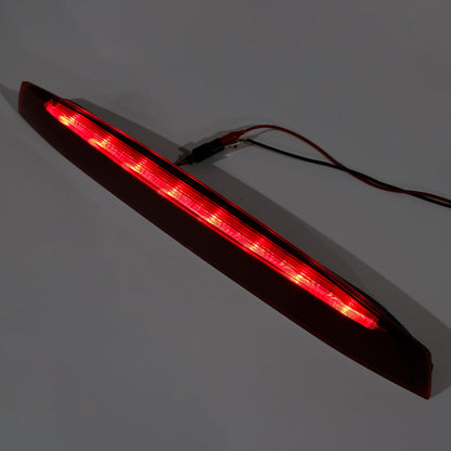 Terza luce di stop per Mercedes Vito (W447) modelli 2014-2020 con portellone posteriore, colore rosso.