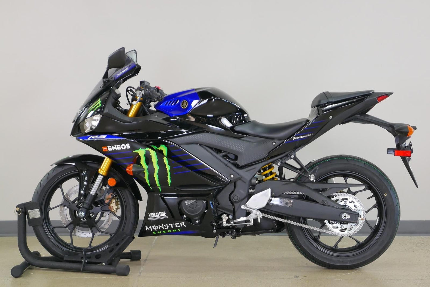 Amotopart Yamaha 2019-2021 Kit di rivestimento YZF-R3 R25