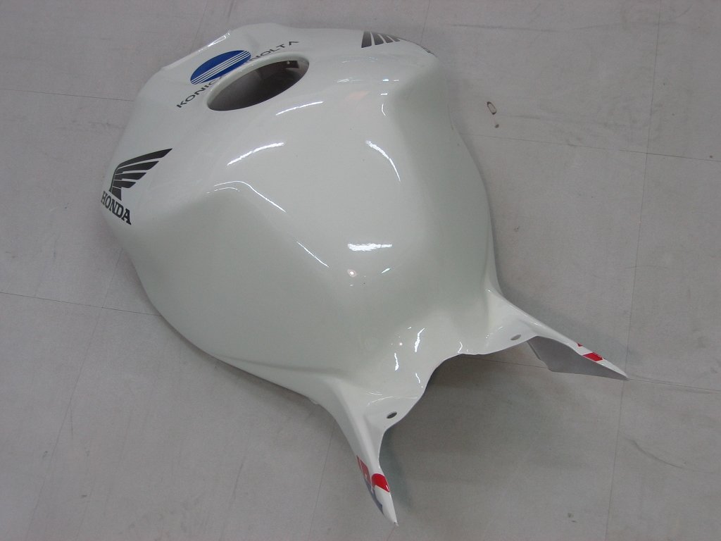 Amotopart Cladding Honda CBR1000RR 2004-2005 Cladding White? Kit konica kiting da corse Konica Minolta