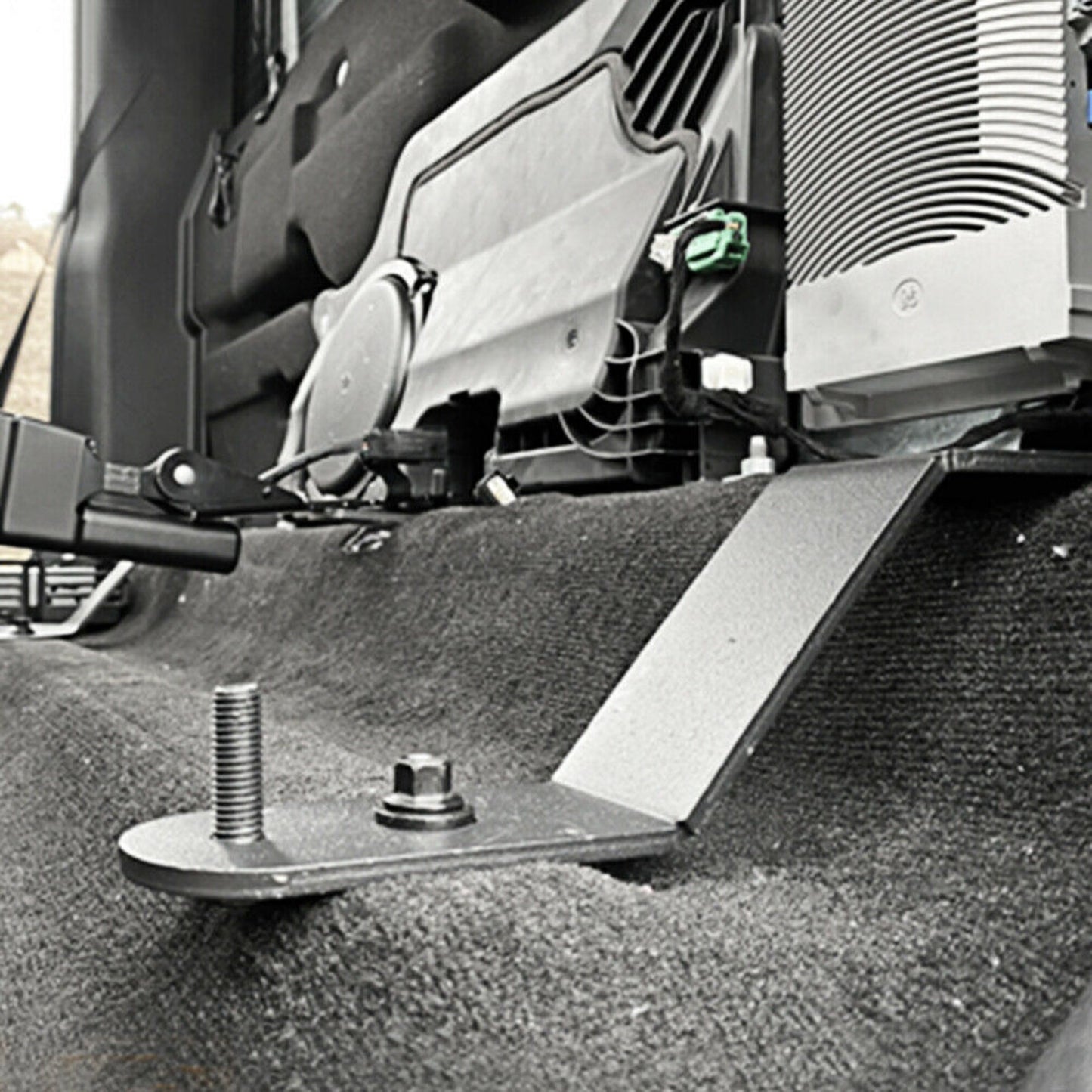 Il kit di reclinazione del sedile posteriore con regolazione nera è adatto per Ford F150 2015-2023 generico