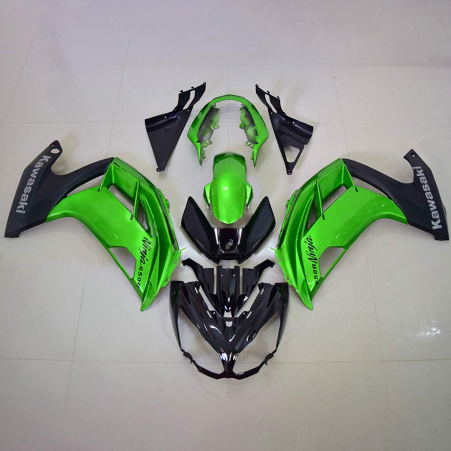 Amotopart 2012-2016 Kawasaki Ninja 650 kit di rivestimento verde nero